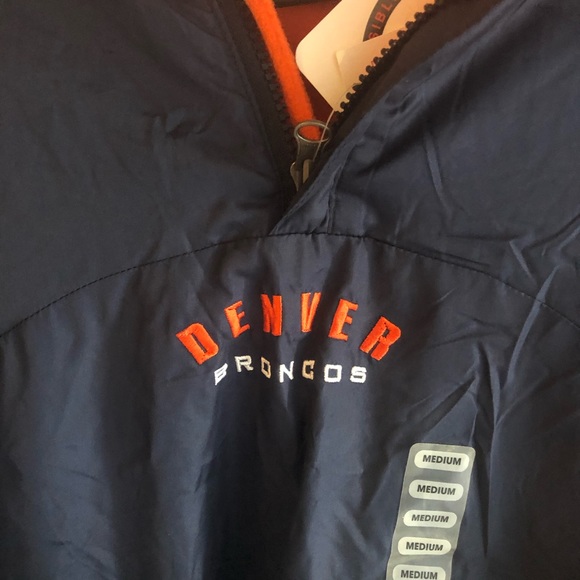 Denver Broncos 1/4 Zip Reversible Pullover. NWT. M - Picture 5 of 12